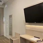 Victoria Hotel 3*