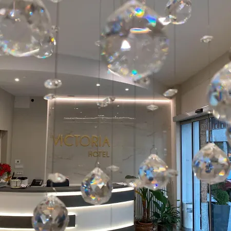 Victoria Hotel 3*